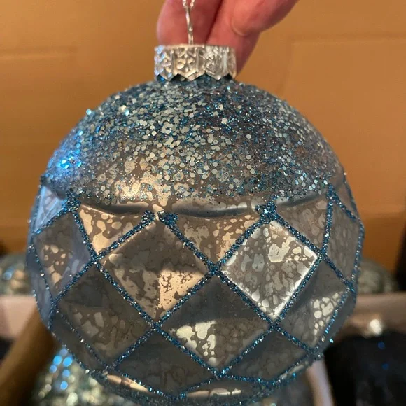 **NEW** Christmas Ornaments Shades of blue.12 ornaments/box. - Picture 11 of 14